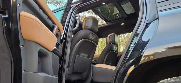 ديفندر P400 2022 V6 18