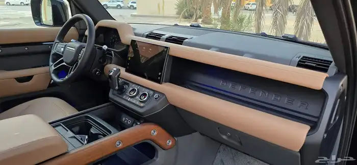 ديفندر P400 2022 V6 28