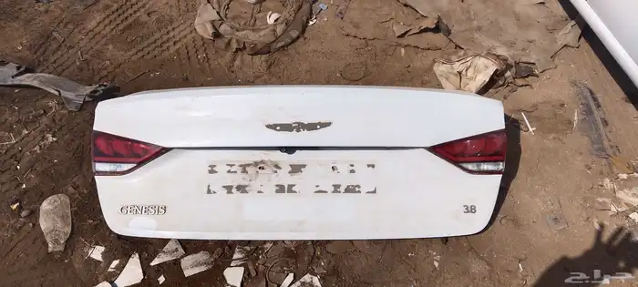 شنطه وإيسطب ركن يمين جنسس موديل 2015 نظيفه 4