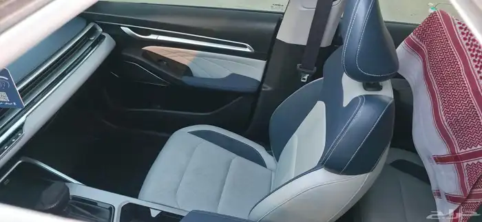 جيلي امجراند 2023 فل كامل 15