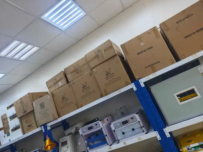 فقاسات جميع الأحجام مع ضمان ثلاث سنين 3