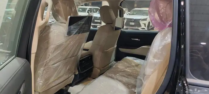 تويوتا جي اكس آر L4 أسود سعودي 2025 4