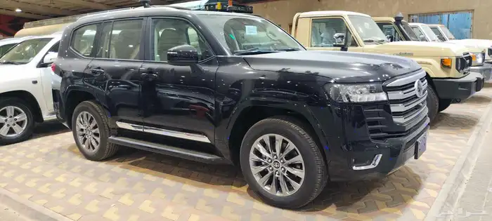 تويوتا جي اكس آر L4 أسود سعودي 2025 1