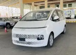 تاكسي taxi نقل و توصيل مشوار سيارة عائيليه استاريا 3