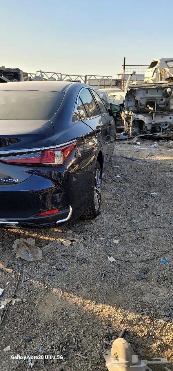 تشليح لكزس ES 2023 قطع غيار فقط تشليح الحاير 1