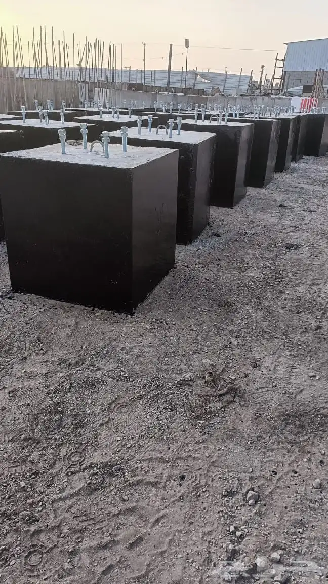 حواجز خرسانيه مناهيل مصدات قواعد اناره زينة حدائق 4