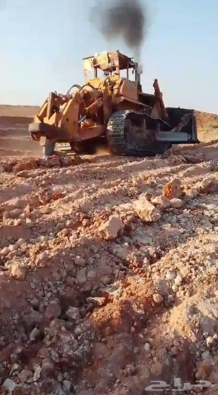 بلدوزر في القصيم بريده للايجار 2