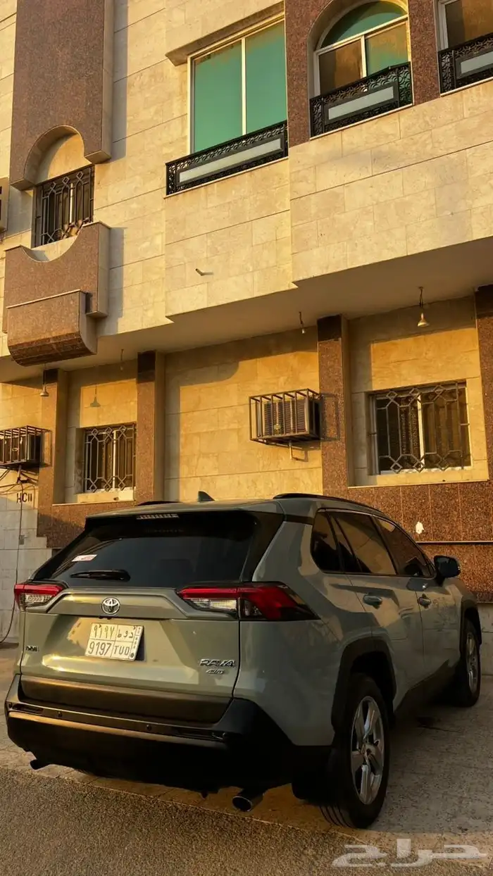 تويوتا راف 4موديل 2021 0