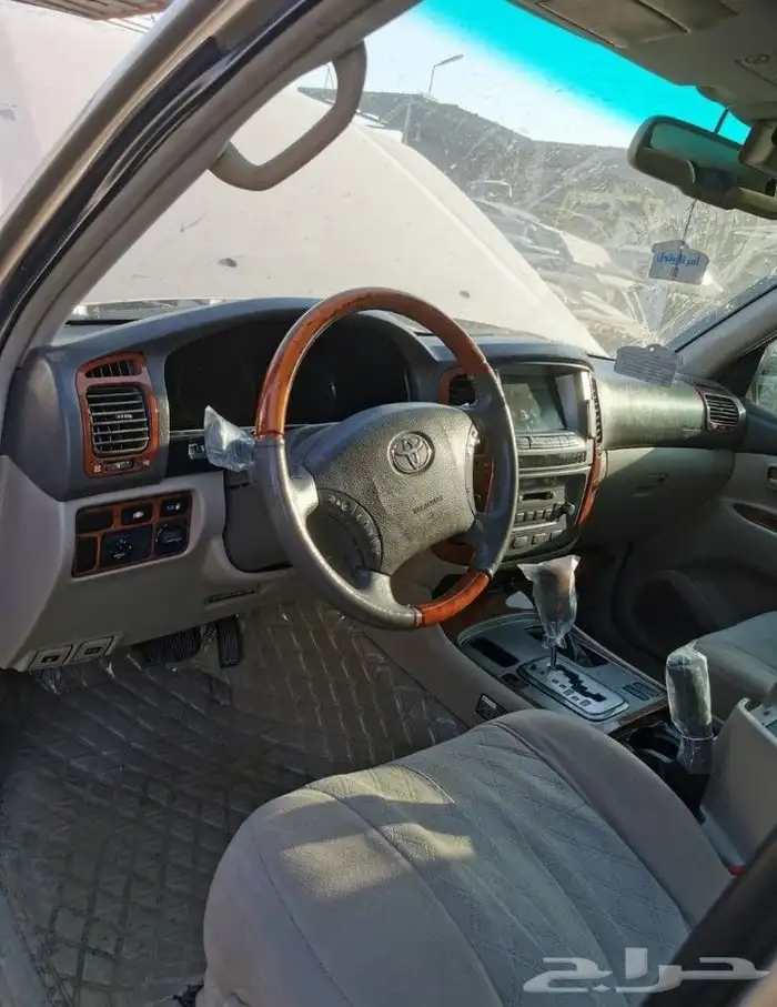 يوجد لدينا جميع انواع قطع غيار السيارات المستخدمه تشليح 1