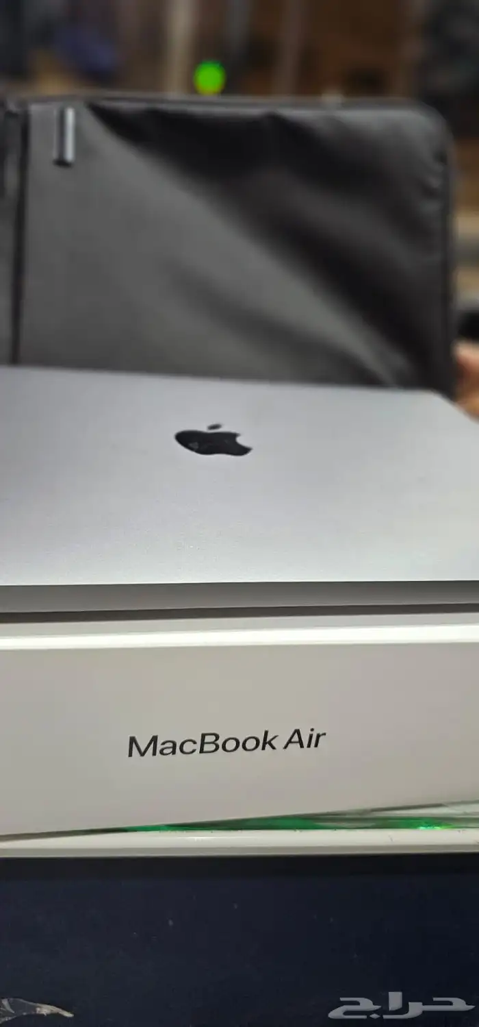 ماك بوك 0