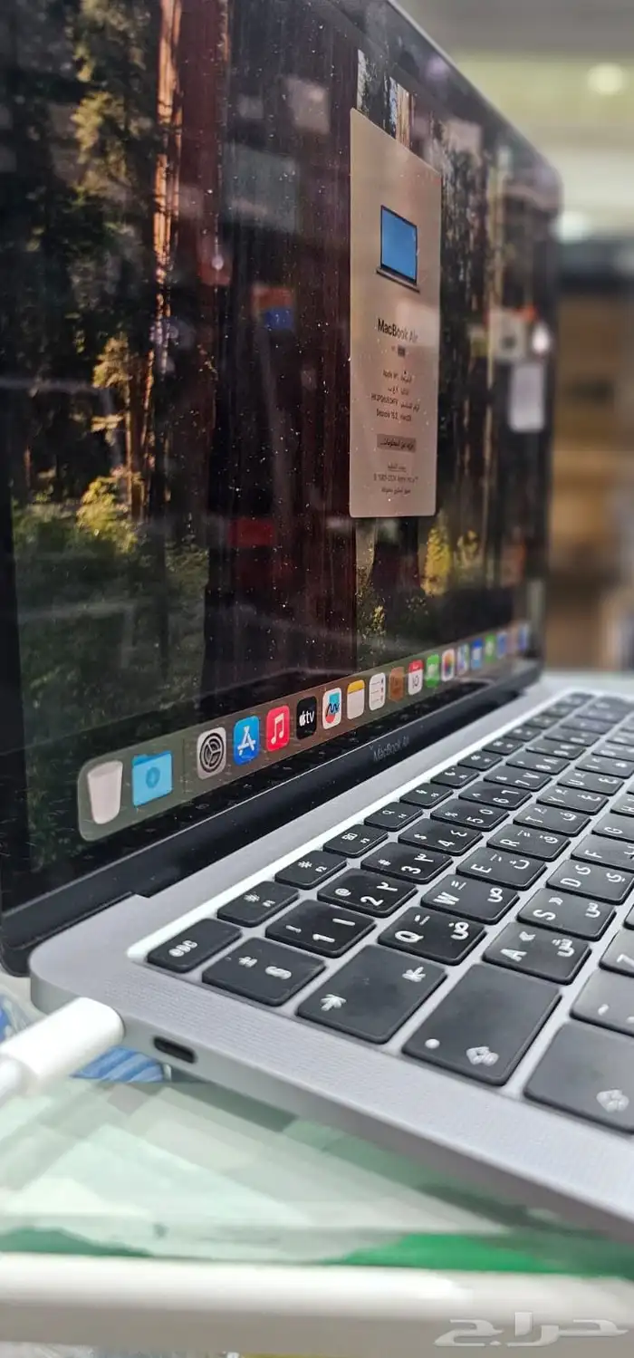 ماك بوك 4