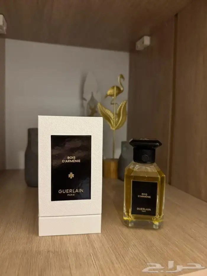 نوفر لكم جميع انواع العطور الماركات العالميه 4