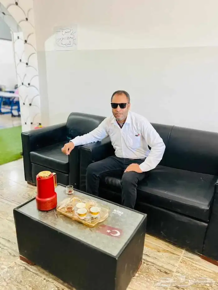 مدرس انجليزي ابتدائي ومتوسط وثانوي ...وممتاز بالرياضيات 0