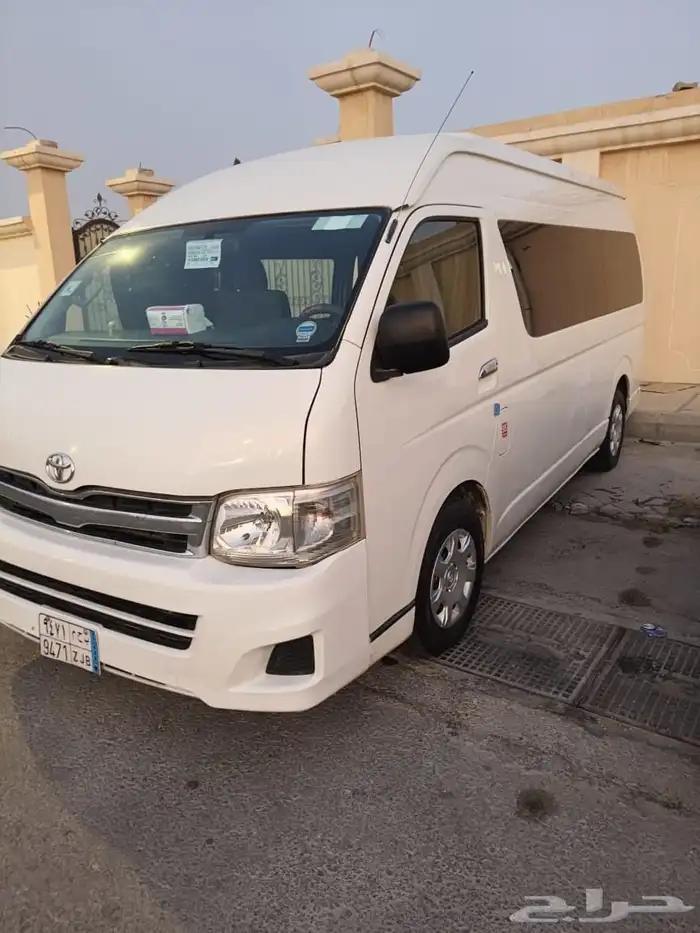 السلام عليكم يوجدباص قبه للايجاروالمشاويرمع السائق 1