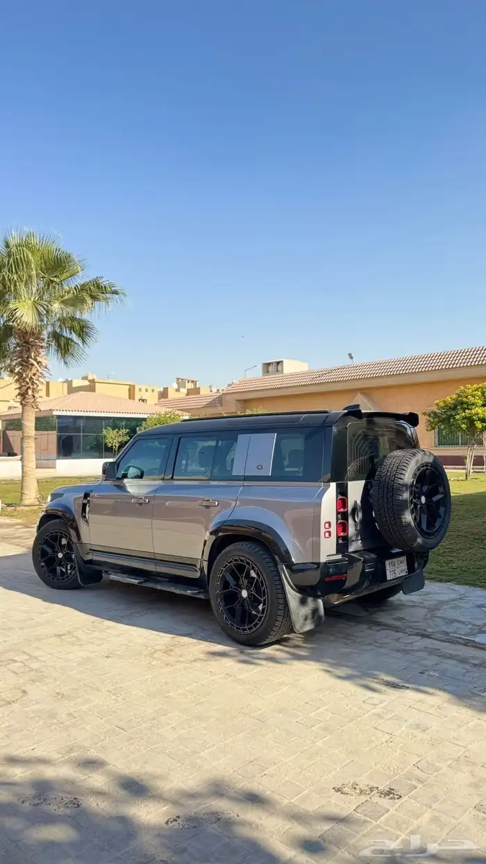 لاند روفر- ديفندر 2020 5