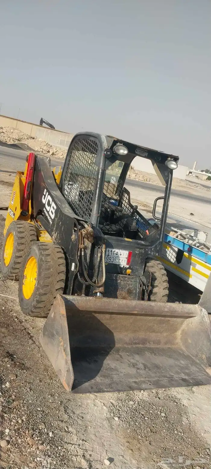 ابو فارس لجميع المعدات الثقيله للايجار يومي شهري سنوي 8