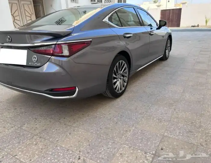 لكزس 2021 ES250 فئة AA ممشى 60 الف 10