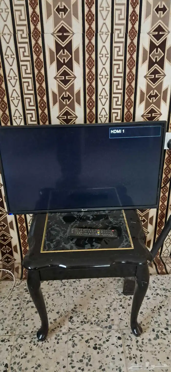 تلفزيون 32 بوصه شغال تمام ريموت موجود 2