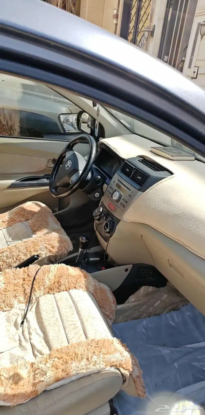 تويوتا افانزا 2015 للبيع او البدل 3