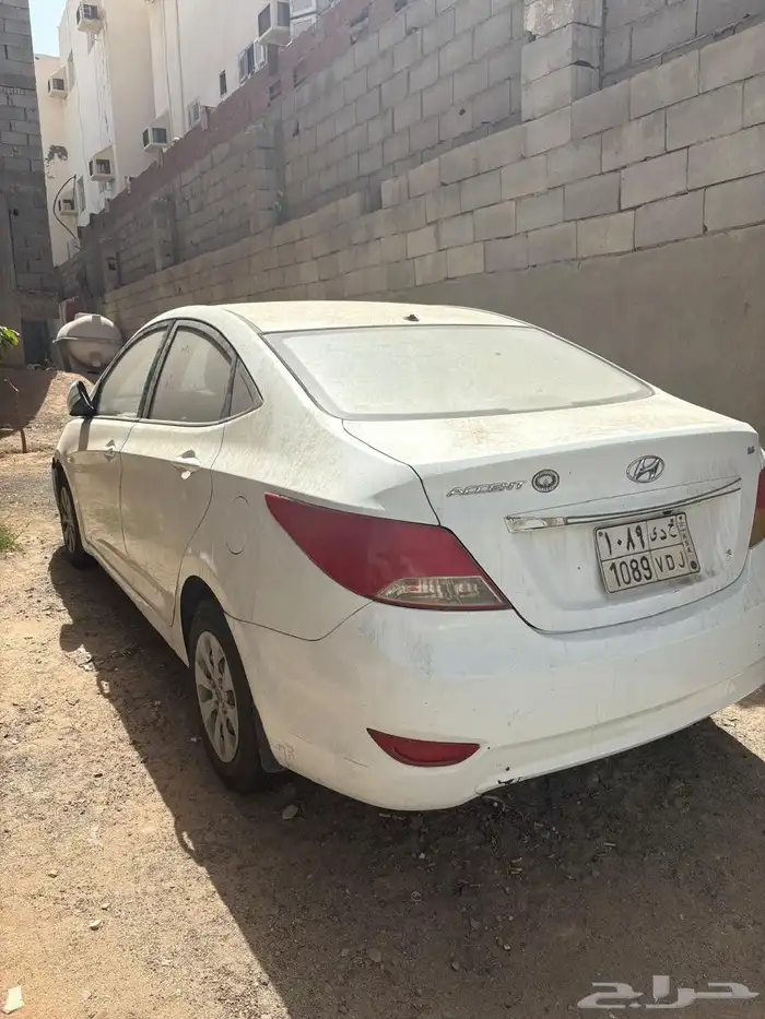 اكسنت 2014 للبيع بس ناقصها جربكس 1