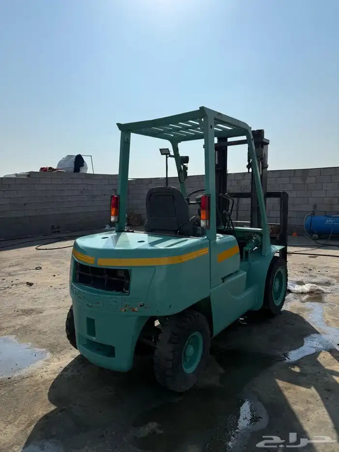 رافعة شوكيه سكين فوركليفت للايجار في جده 3