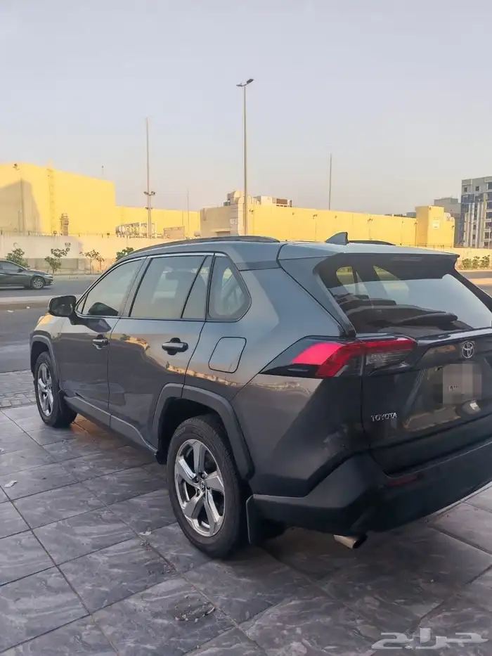 تويوتا راف فور موديل 2020 فل كامل وكالة 4