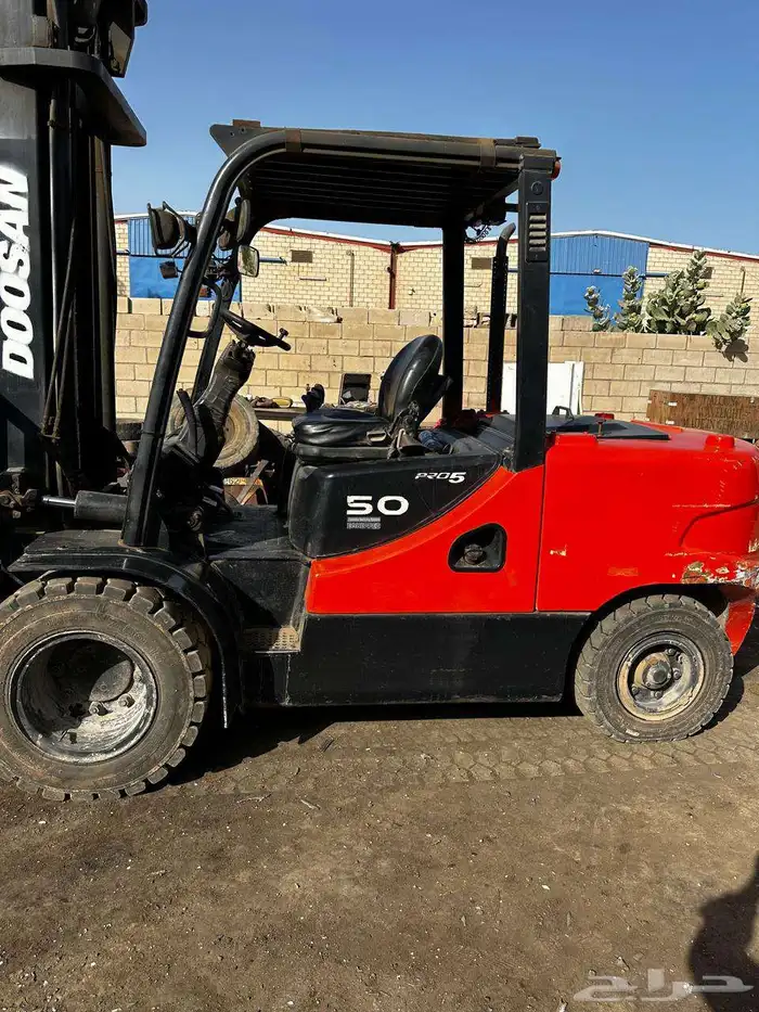 رافعة شوكيه سكين فوركليفت للايجار في جده 0