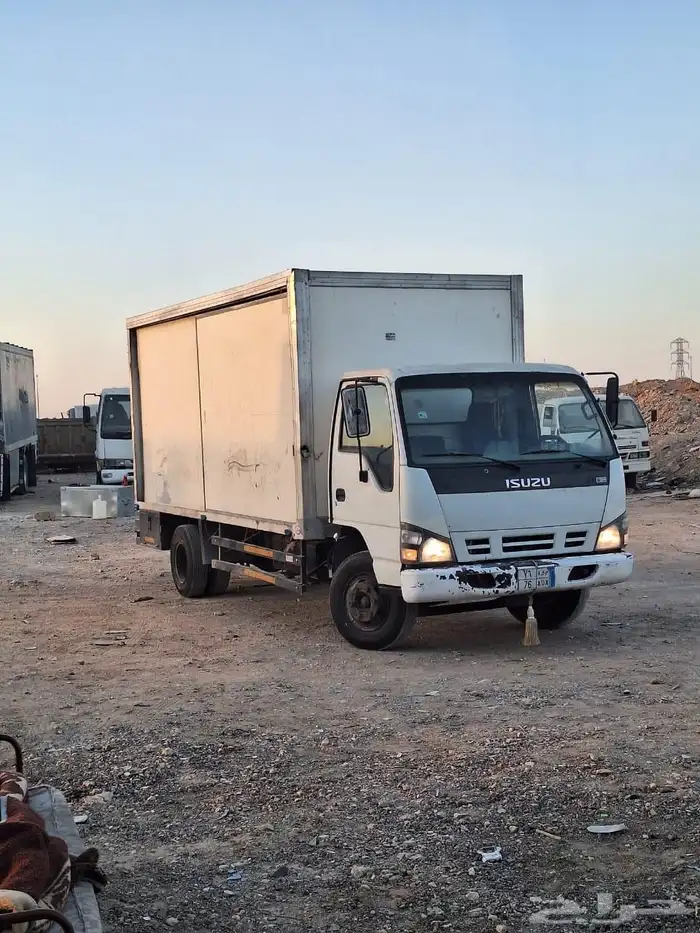 دينا ايسوزو NQR 2006 0