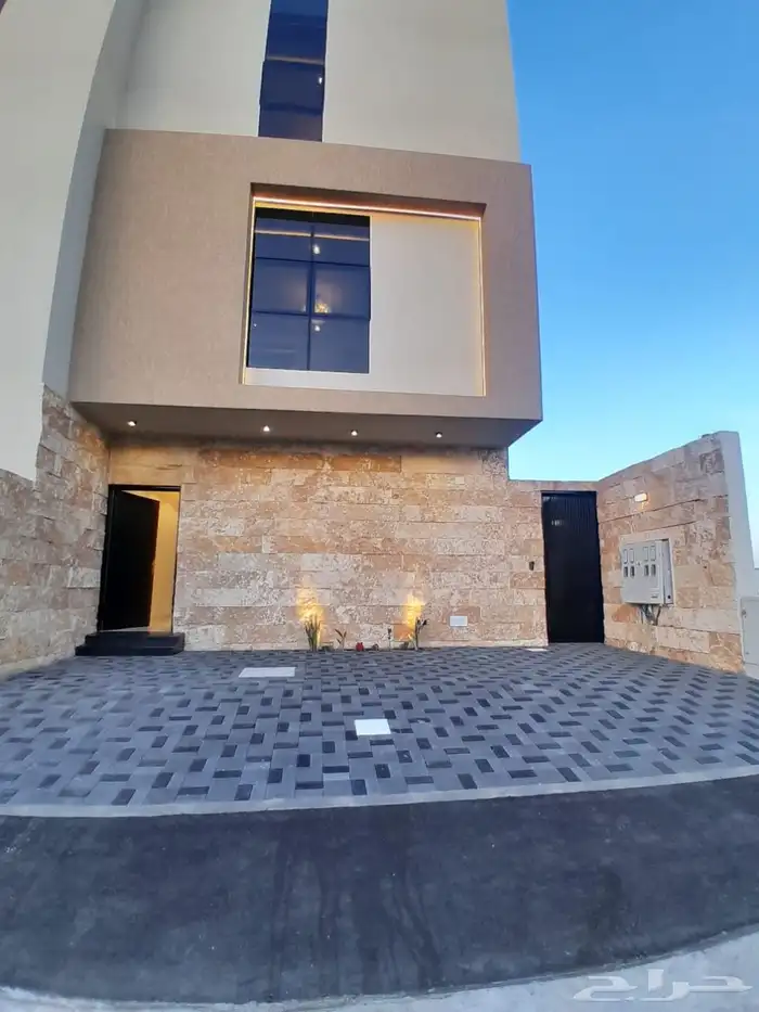 للبيع شقه دور ارضي تمليك تشطيبات فاخره بالمحاله ب550الف 1