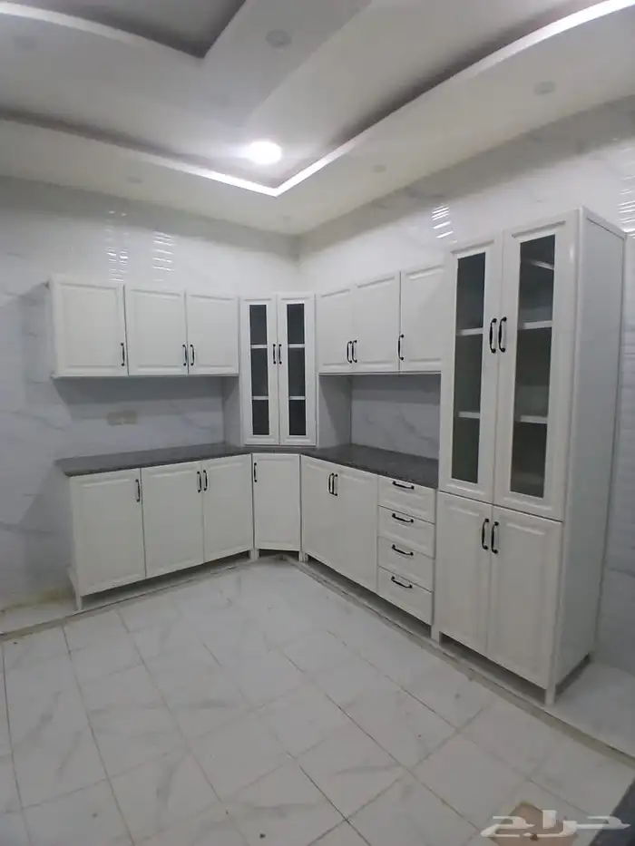 مطبخ صاج ثلاث متر مستعمل استخدام سنه فقط 1