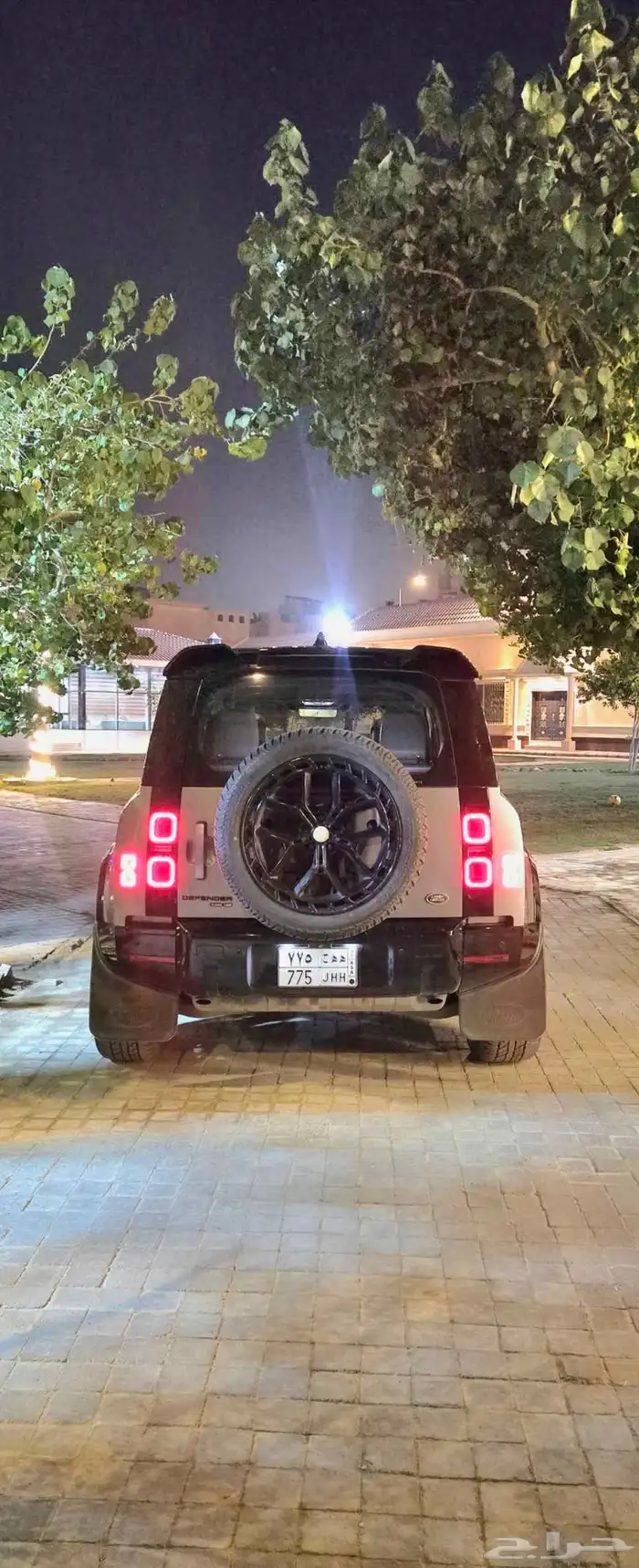 لاند روفر- ديفندر 2020 4