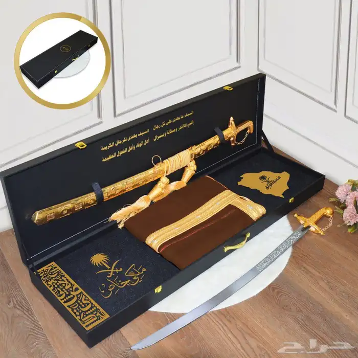 يحتوي الصندوق الفاخر الموضح في الصورة على مجموعة من الهدايا 5