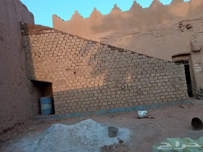 بناء وترميم بيوت الطين والحجر والاسقف اثل وجريد لياسه طينيه 9