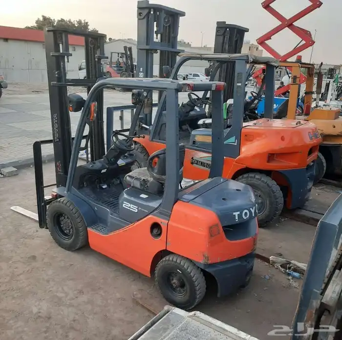 فوركلفت رافعة للايجار رافعه شوكيه 11