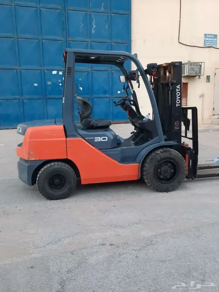 فوركلفت رافعة للايجار رافعه شوكيه 9