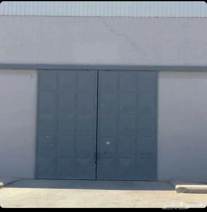 مسودع كبير مع ثلاجه كبيره تجميد للايجار بمغيراء الشارع العام 0