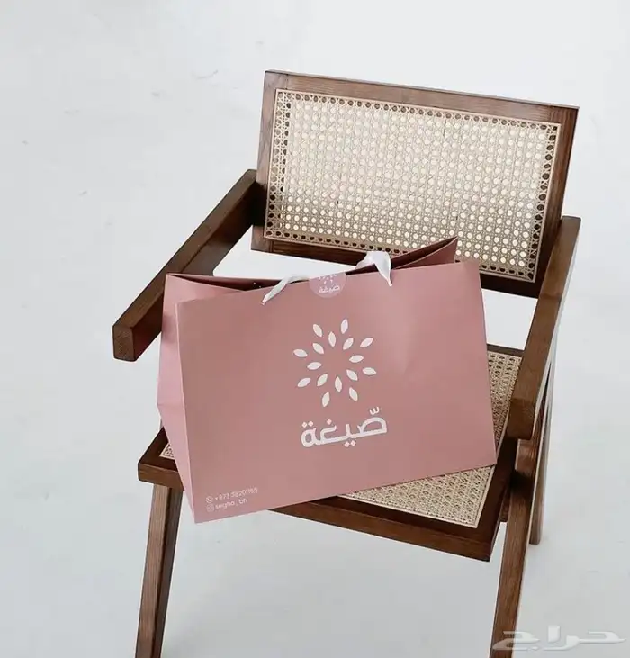 طباعة مطبوعات ستكر بنر رول اب ختم اكرليك احرف بارزة 10