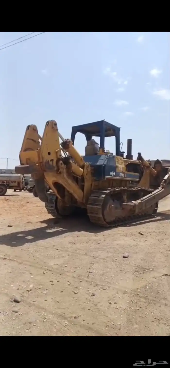 بلدوزر حديث خط ازرق للايجار في وادي الدواسر 0