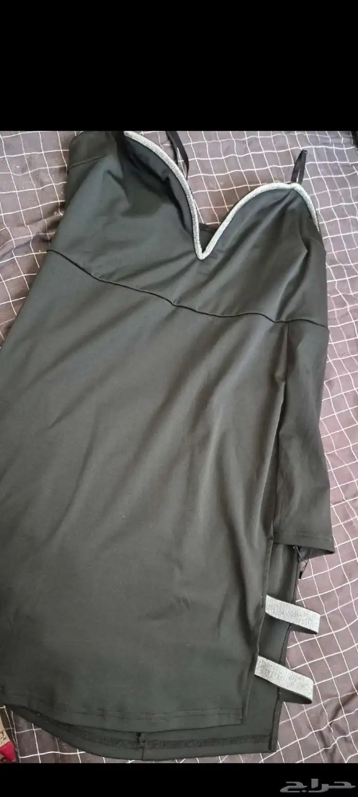 للبيع فساتين وفير ومكواة شعر 2