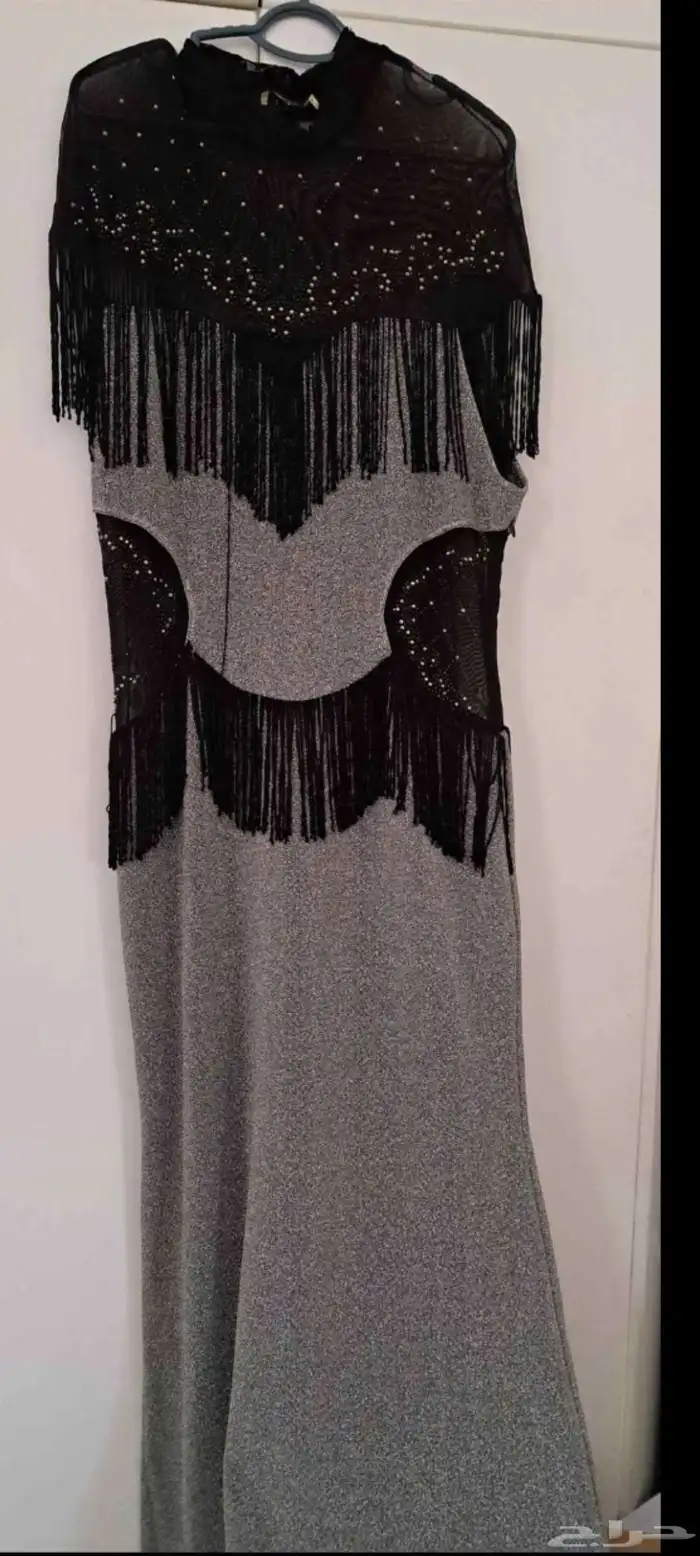 للبيع فساتين وفير ومكواة شعر 4