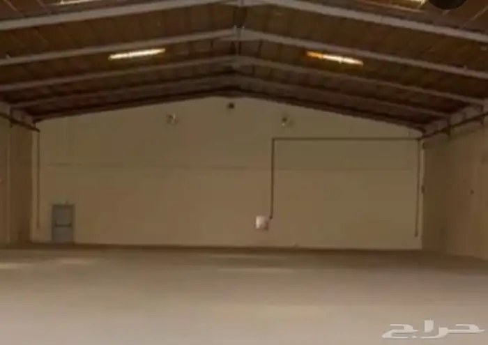 مسودع كبير مع ثلاجه كبيره تجميد للايجار بمغيراء الشارع العام 1