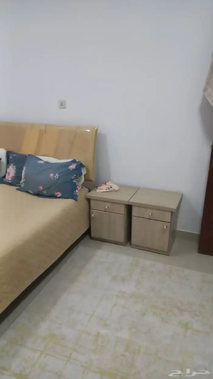 غرفة نوم مستخدمة للبيع 1