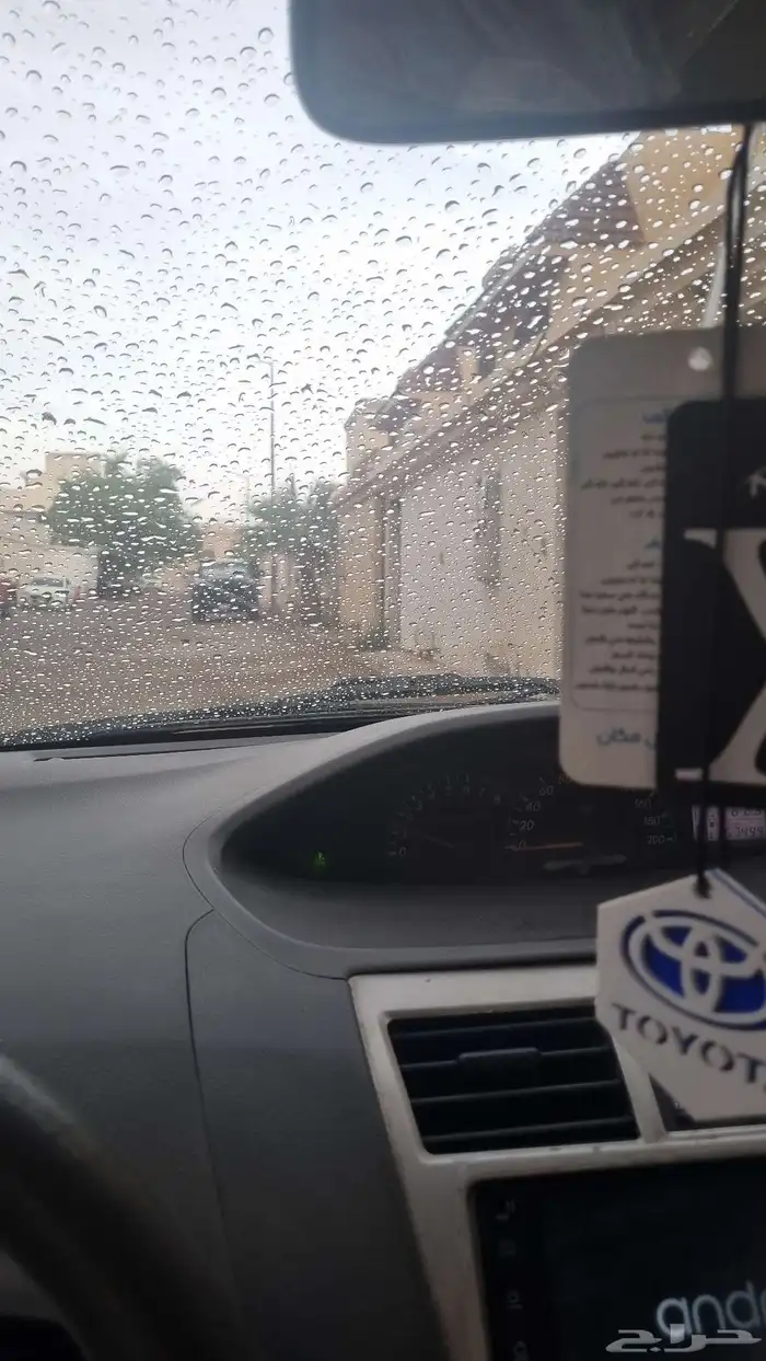 تويوتا يارس TOYOTA yaris 2011 1