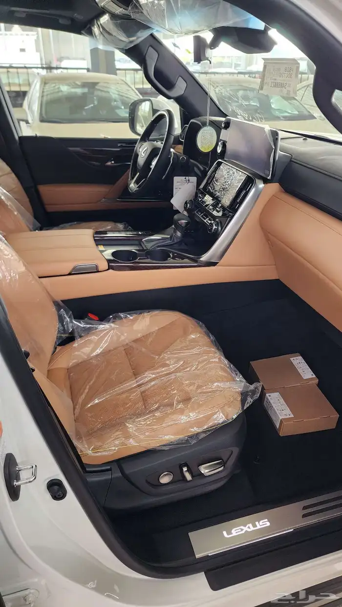 لكزس LX600 BB سعودي ابيض دخليه اسود داخليه جملي ( 2025 ) 19