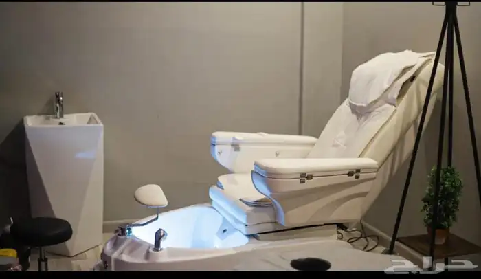 مركز عنايه ب الرجل في ينبع . رخصة ساريه وجديده لمدة سنة.اجار 0