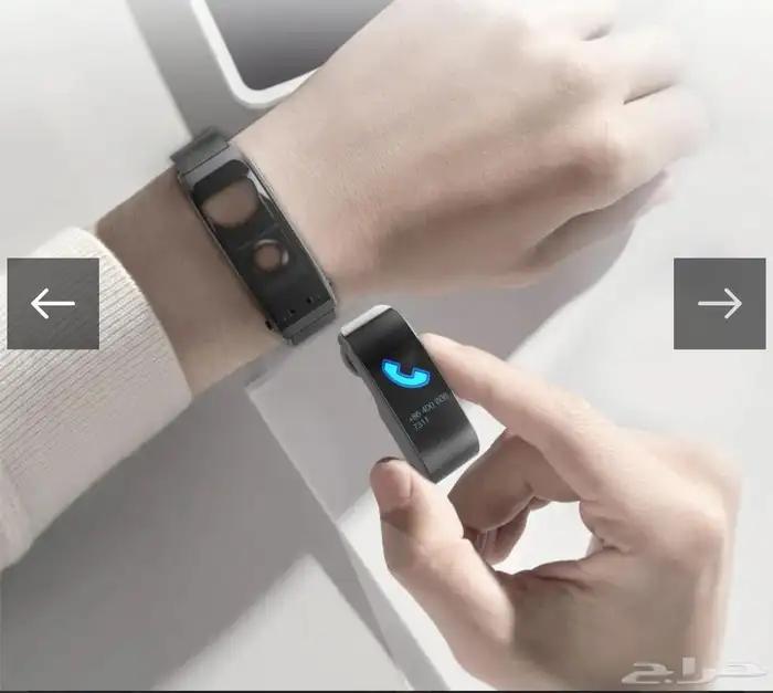 ساعة وسماعة في نفس الوقت.. 1