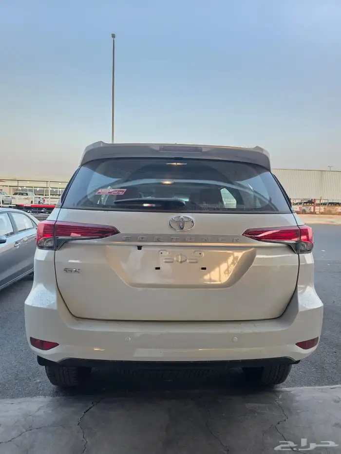 تويوتا فورتشنر بنزين بدون دبل 25 3