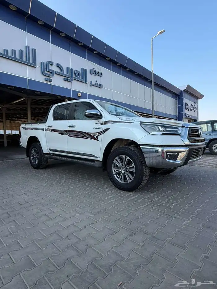 تويوتا هايلوكس غمارتين بنزين S.GLX قير عادي دبل 2025 سعودي 2