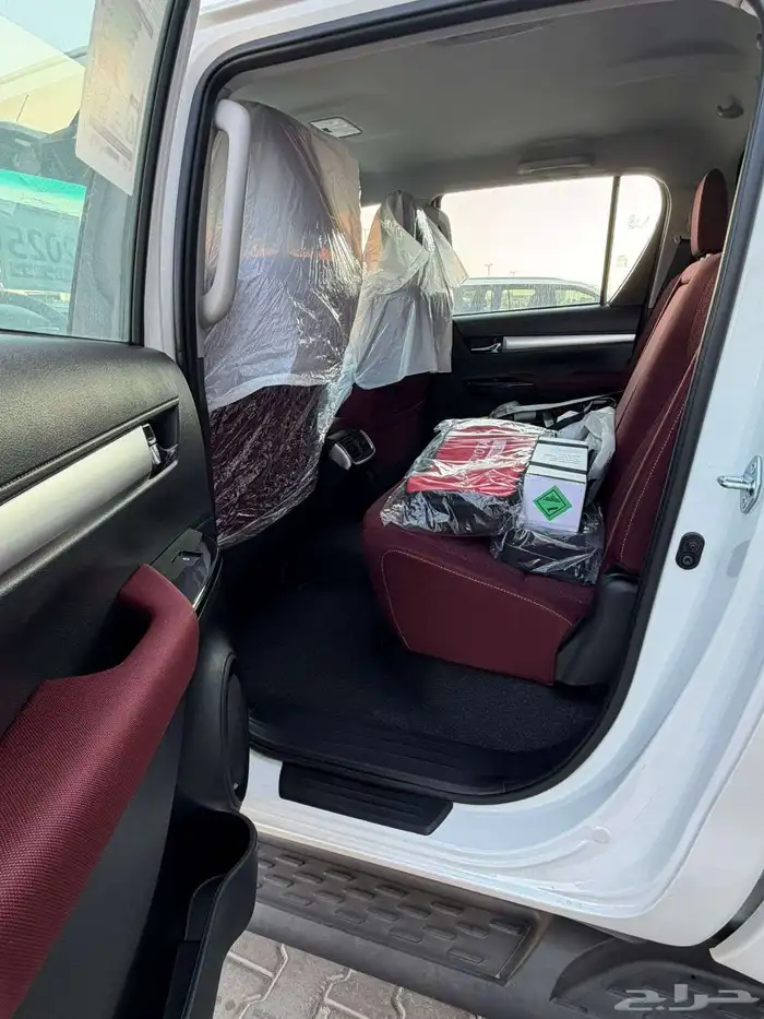 تويوتا هايلوكس غمارتين بنزين S.GLX قير عادي دبل 2025 سعودي 7