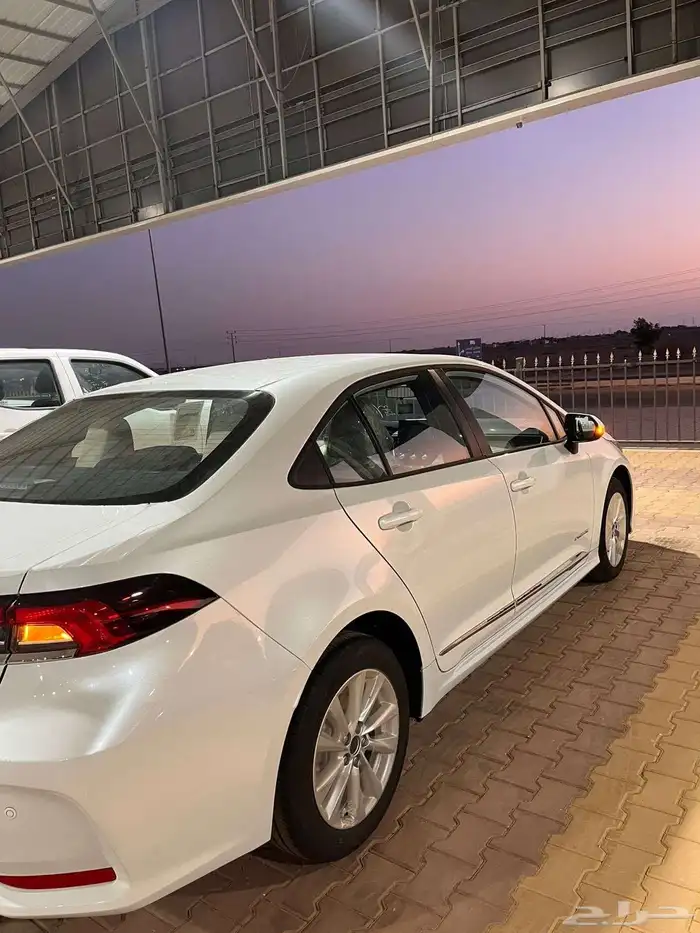 تويوتا كورولا مطور 2025 4